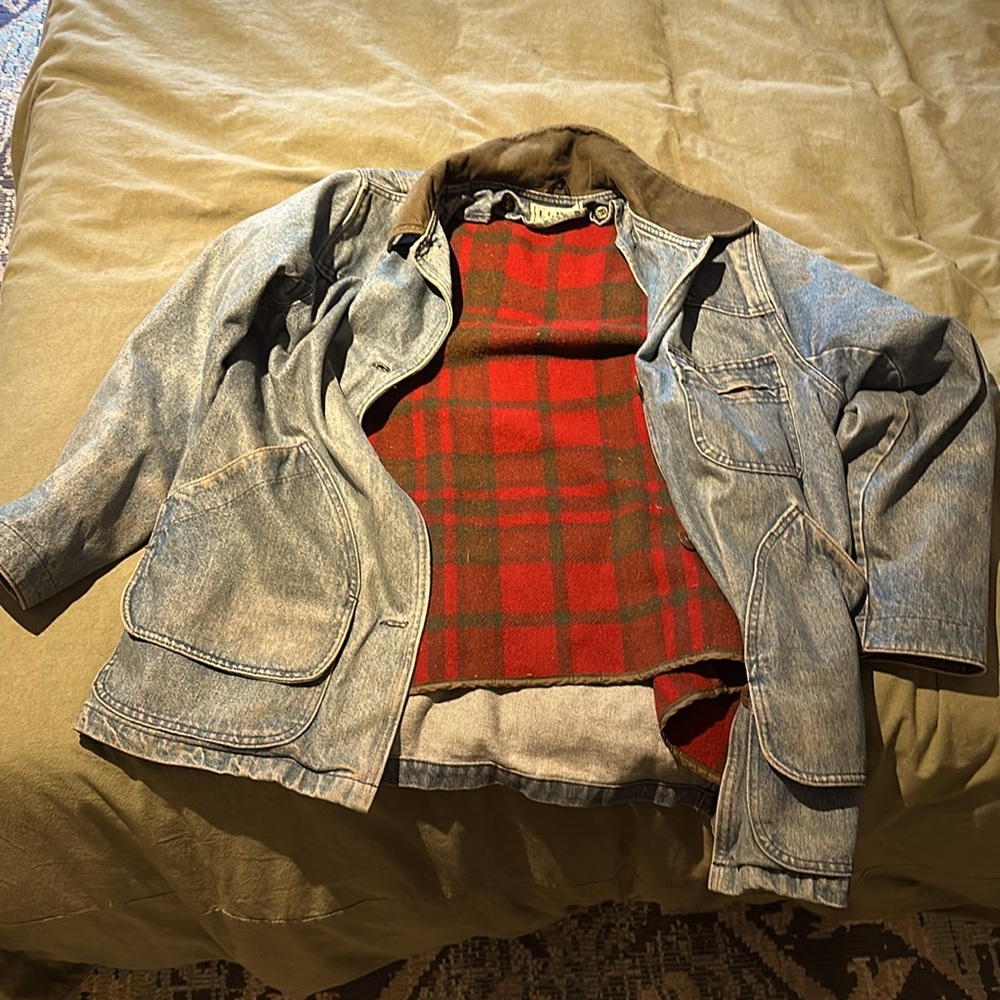 L.L.Bean denim jacket with lining
Size L